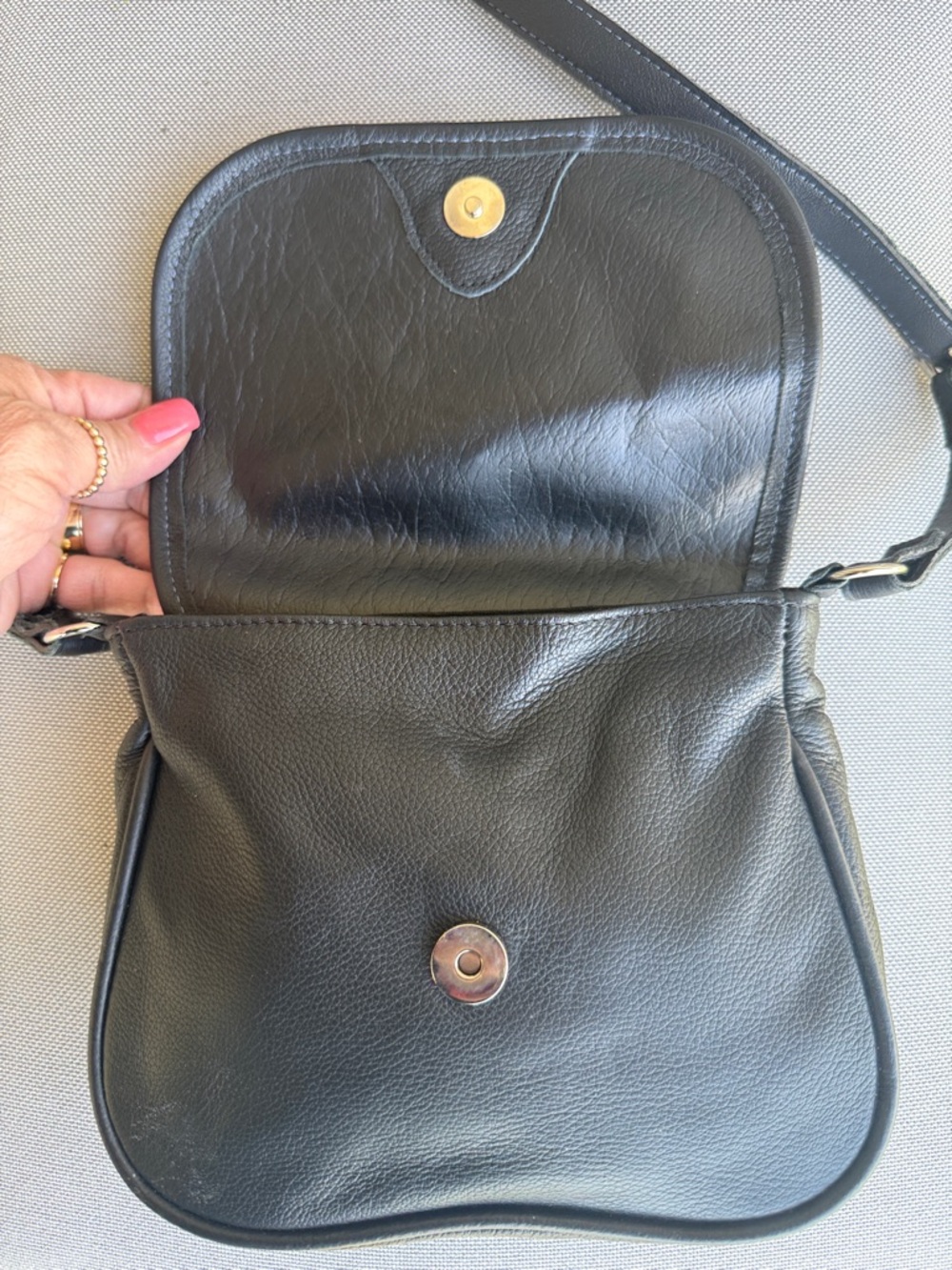 Harley-Davidson Black Embossed Floral Leather Crossbody - Picture 6 of 10